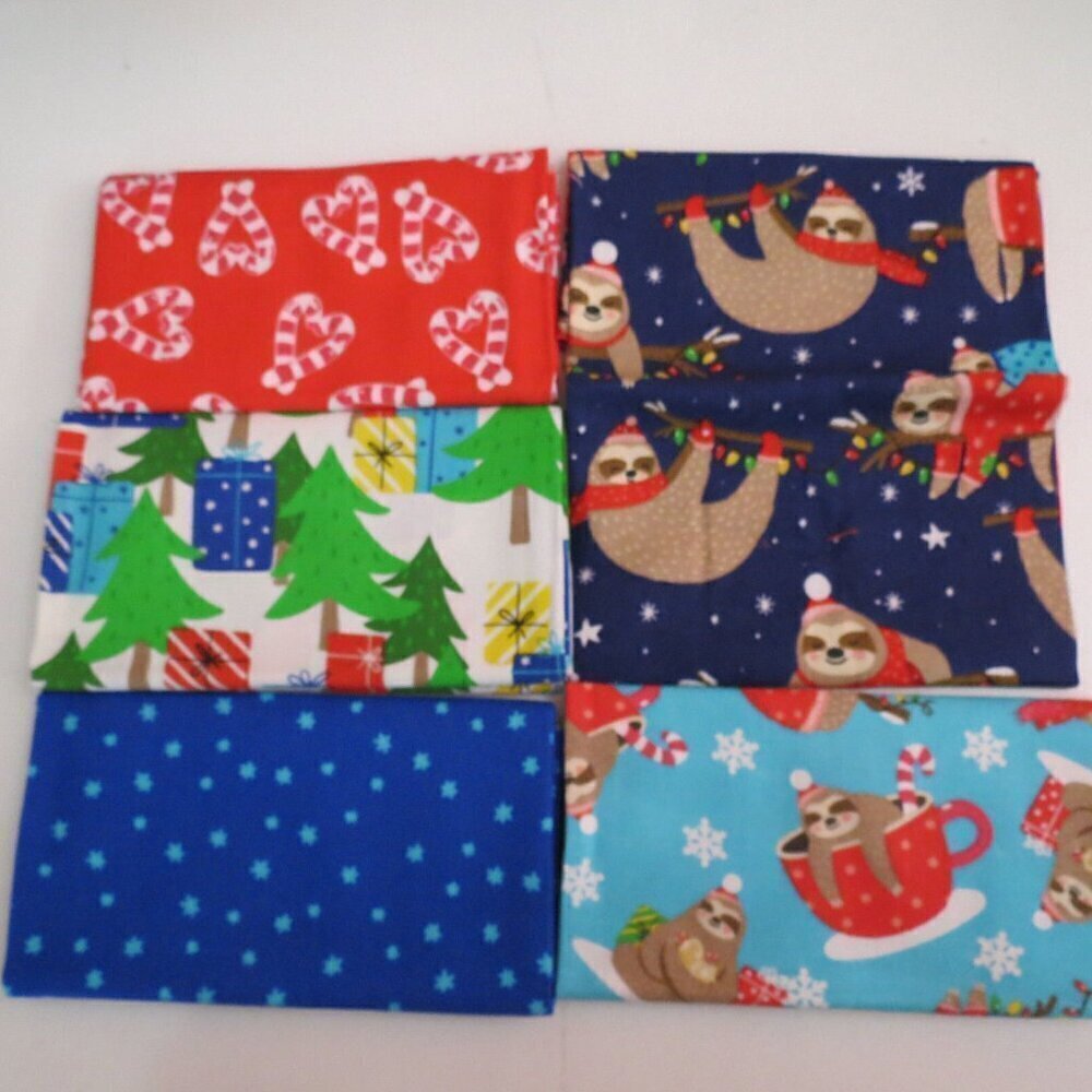 🛒 $9 Cotton Fabric - 5 Christmas Sloth Fat Quarters - Quilt #3
